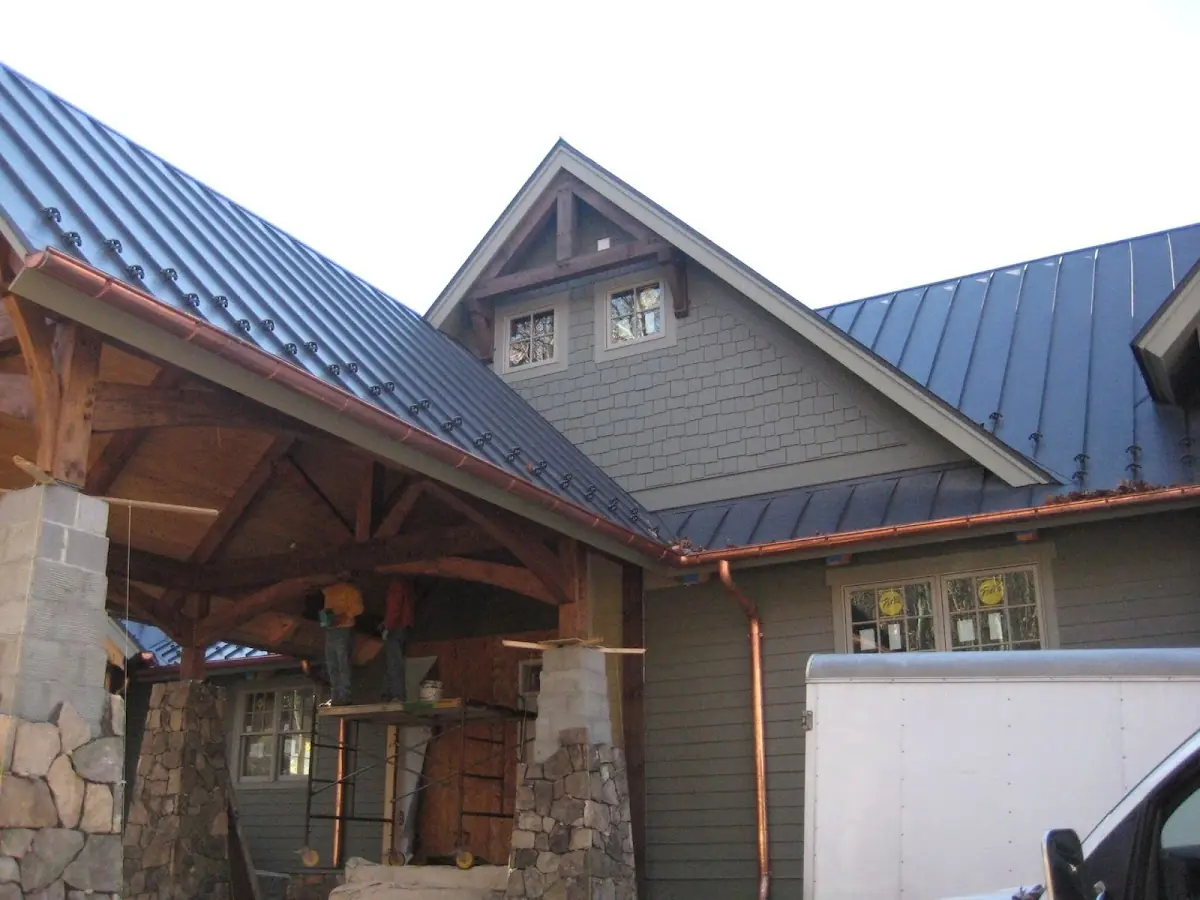 Craftsman Roofing team delivering quality roofing work in Woodlane